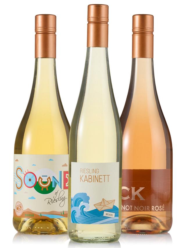 Produktbild von Weingut Christoph Koenen Wein-Set "Frühlingsboten-Mix" aus Riesling trocken, feinherb & Rosè Pinot Noir, 3x 0,75 l