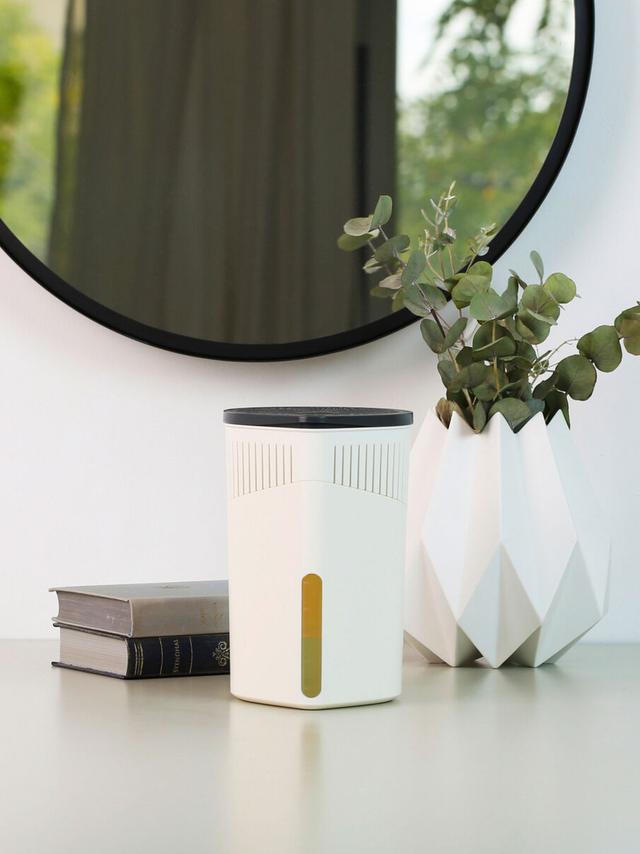 Produktbild von Raumentfeuchter "Drop" Gehäuse & Nachfüllpackung, für bis 80 qm2, gegen Feuchtigkeit und Gerüche, 2er-Set