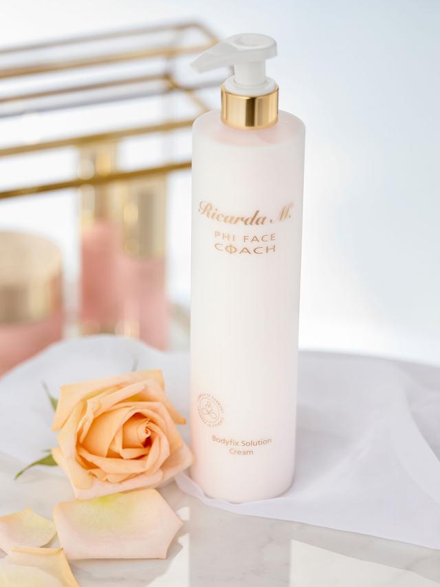 Produktbild von Bodylotion "Phi Face Coach Bodyfix Solution Cream" straffend, feuchtigkeitsspendend, 400 ml