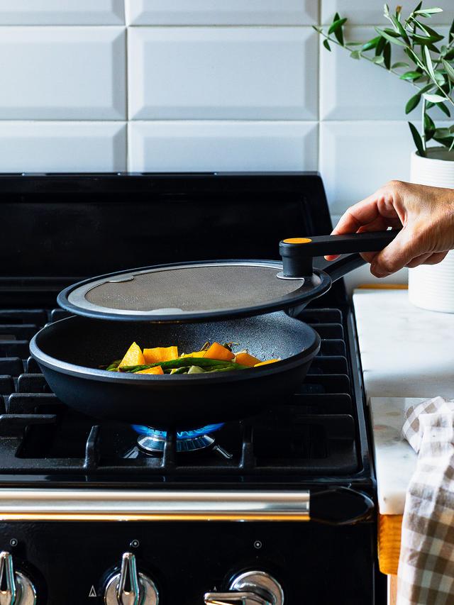 Produktbild von Spritzschutzdeckel m. Klappgriff 24, 26, 28 cm, EFFICIENT-Serie