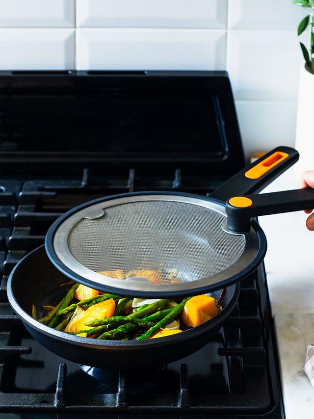 Produktbild von Spritzschutzdeckel m. Klappgriff 24, 26, 28 cm, EFFICIENT-Serie