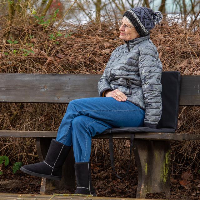 Produktbild von Beheizbares Sitzkissen, kabellos mit Akku, mit 3 Heizstufen, wasserabweisend