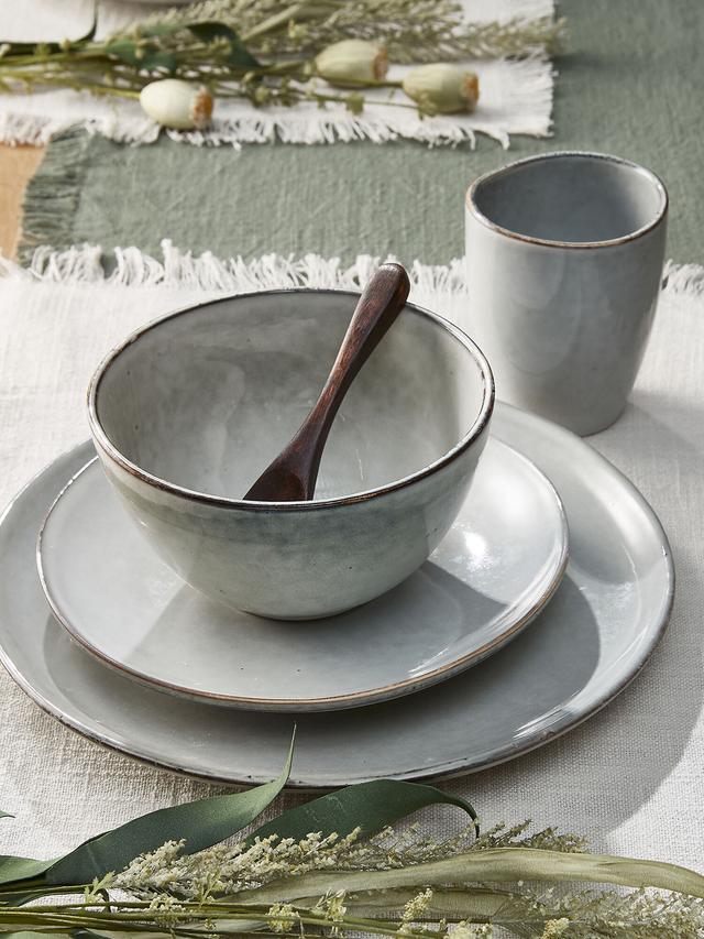 Produktbild von Keramik-Geschirrset "Moon" 100 % handgefertigt, 16-teilig