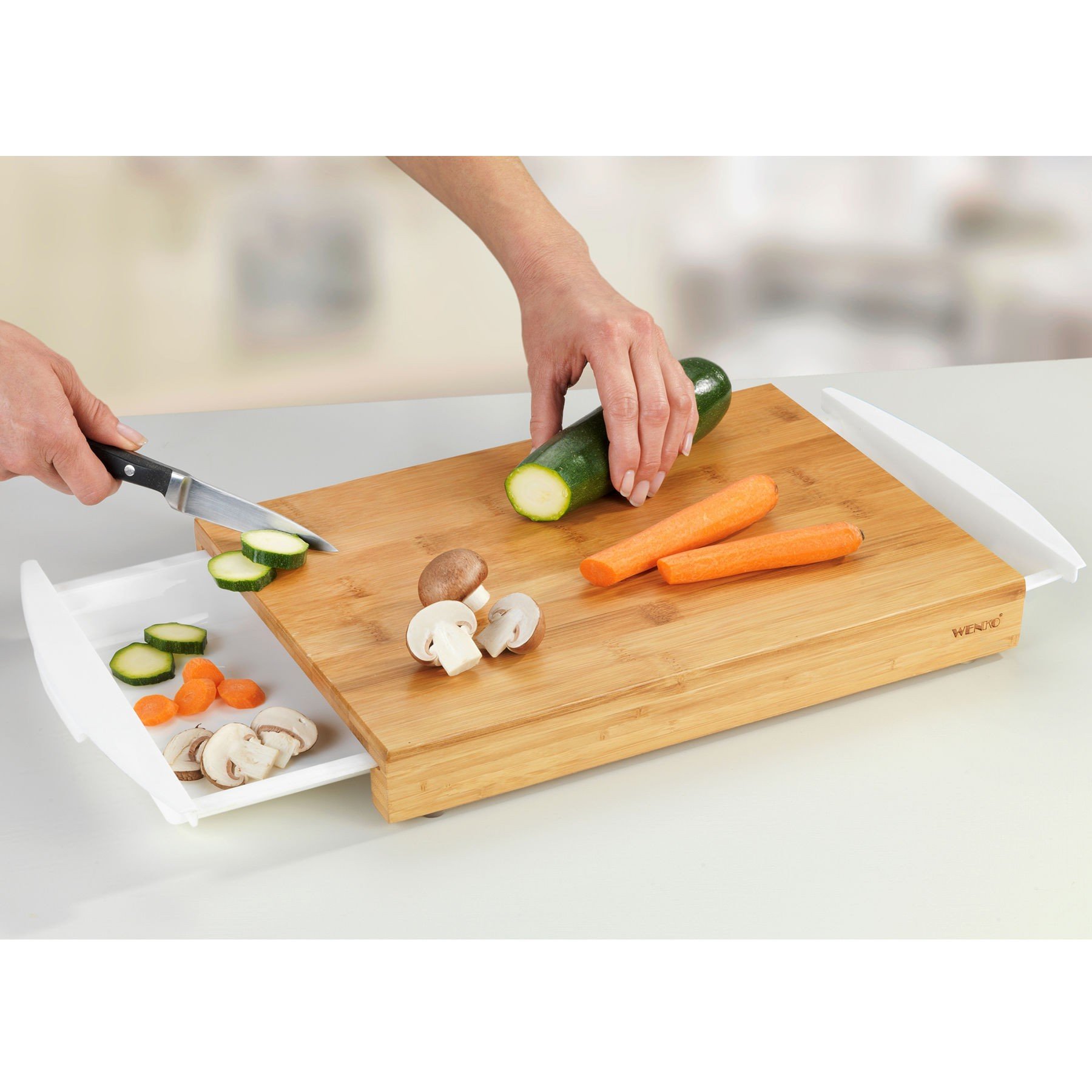 Разделочные доски taller. Доска разделочная Tefal k2215414. Разделочная доска best Home Kitchen 4610014 30x1,5 см с накладками. Доска разделочная с лотком. Разделочная доска с выдвижным лотком.
